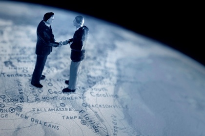 Supplier-retailer connection Image